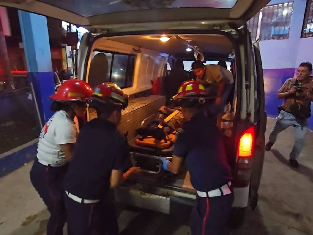 Adolescente que se conducía en motocicleta muere tras ser atropellado 