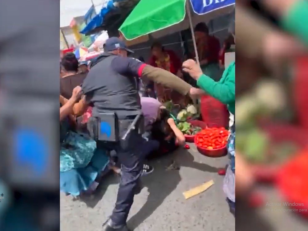 VIDEO | Altercado entre vendedores y agentes de la Policía Municipal 