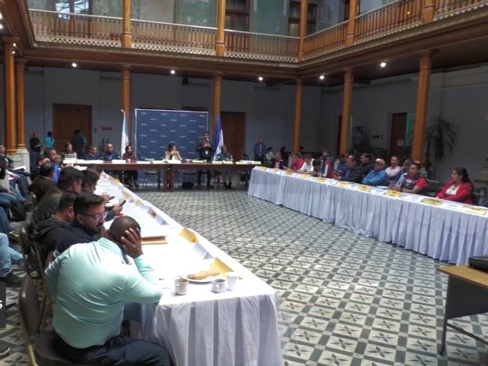 Analizan posibilidad de construir nuevos centros educativos en 2026