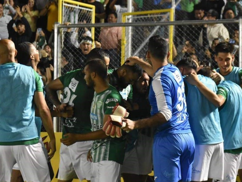 Antigua vence 2-0 a Xela y encamina el título de Liga Nacional 