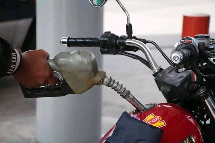 Año 2021 inicia con aumento del precio de la gasolina 