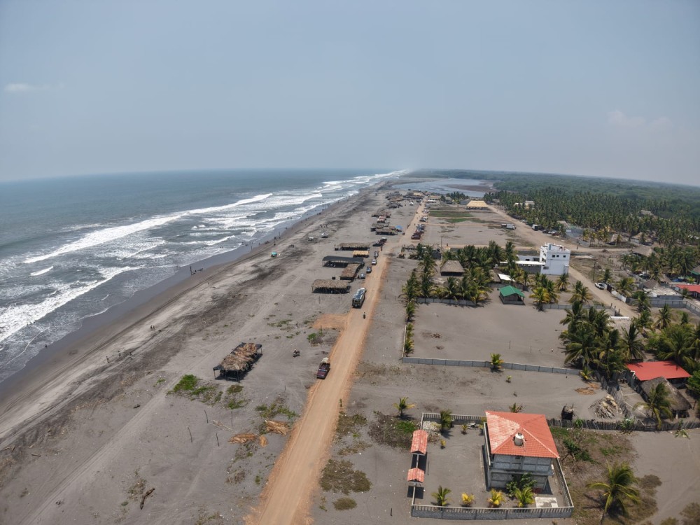Baja afluencia en las playas de San José Churirín afecta al comercio local