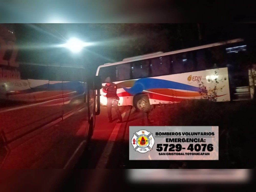 Bus que se dirigía de Xela a la capital sufre percance en la ruta Interamericana 