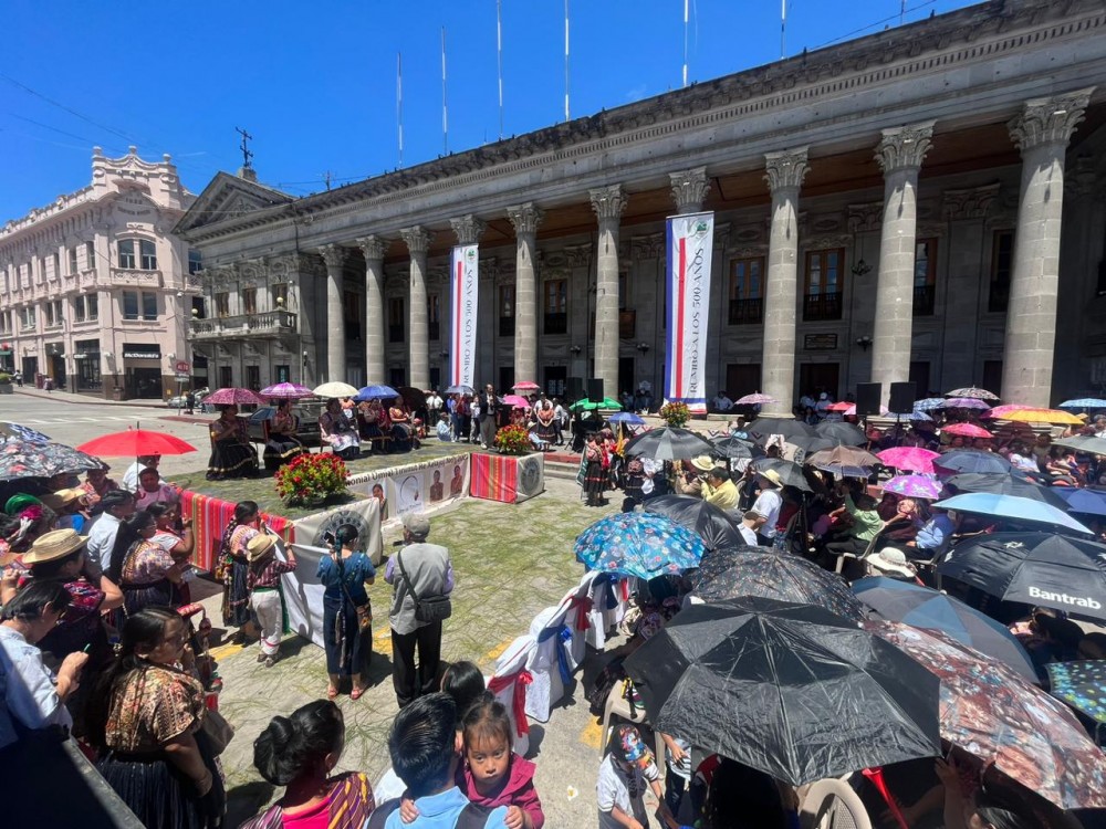 Candidatas a Umial Tinimit Re Xelajuj No'j se presentan a la población quetzalteca 