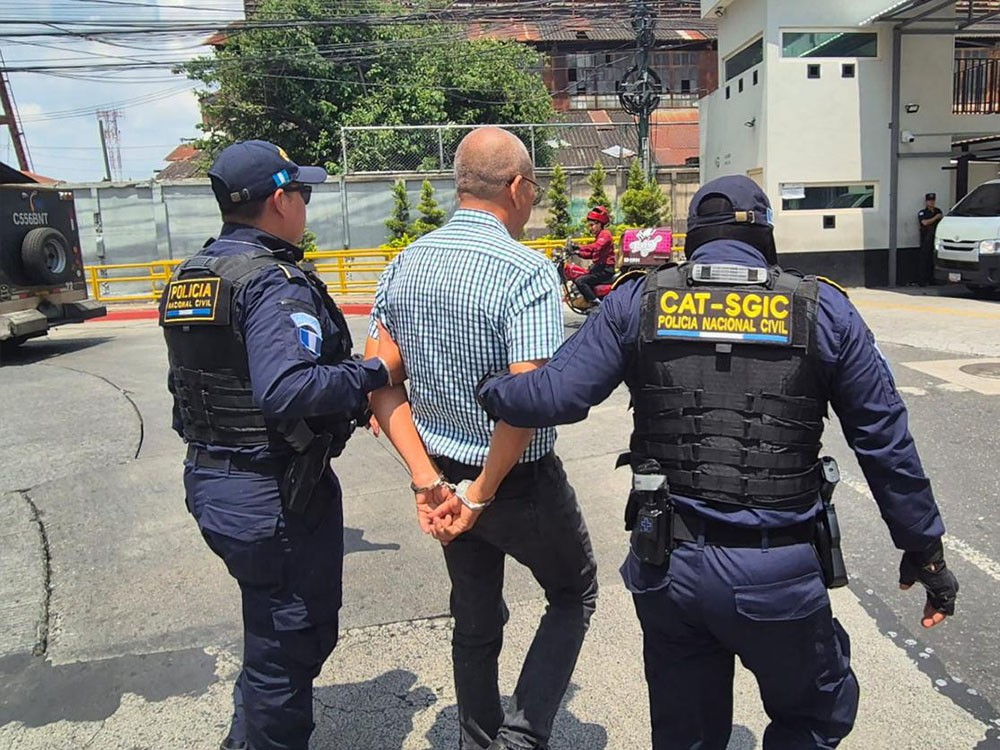 Capturan al exalcalde de Santa Lucía Cotzumalguapa, alias “Alfa”, con fines de extradición a EE. UU.