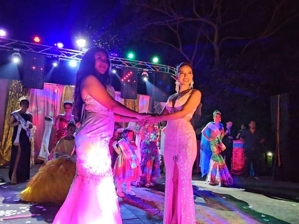 Carla Leiva es coronada como la Reina de Colonia San Andrés en Mazatenango