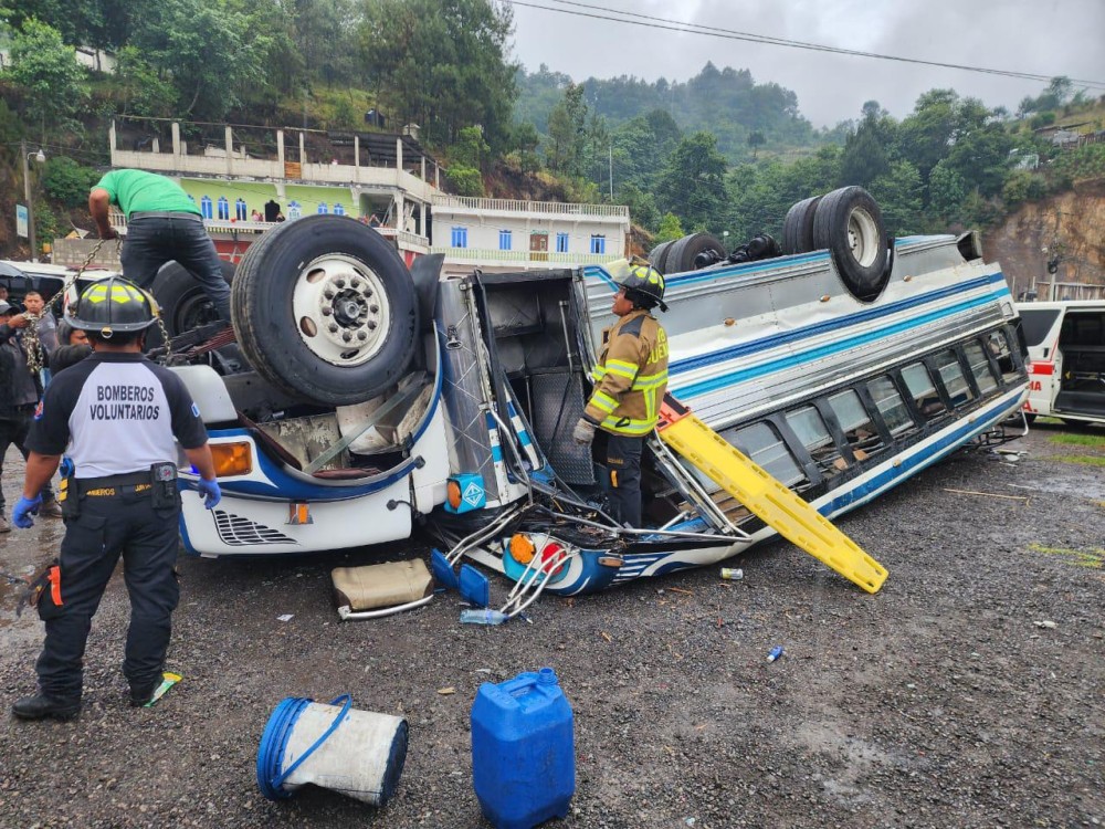 Casi 20 heridos deja accidente en la Interamericana 