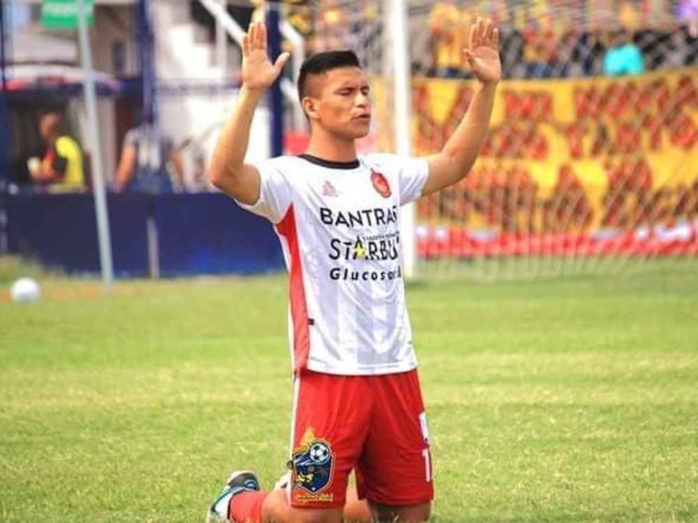 Denilson Ochaeta “Daré todo por este escudo que hoy confía en mí”
