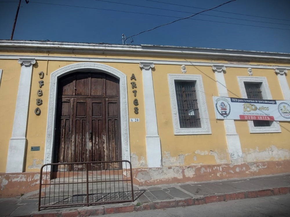 Denuncian a dos profesores del IFEBO por agresión sexual contra 16 estudiantes