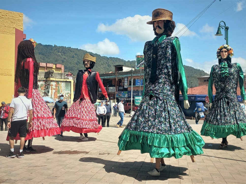 El Baile de Los Gigantes, una tradición con más de 100 años de historia