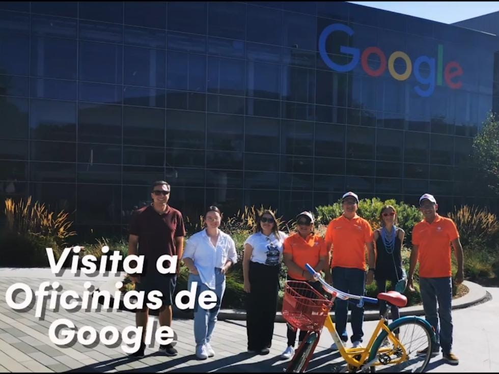 Empresarios locales visitan las oficinas de Google en los Estados Unidos