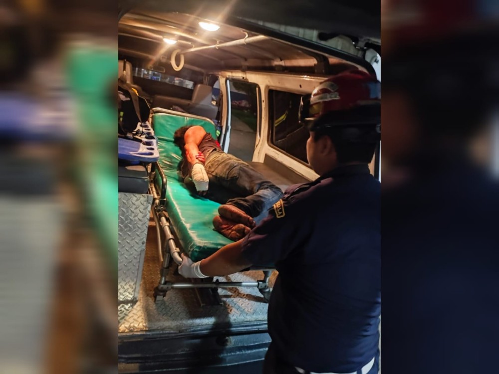 Persona sufre heridas con un machete 