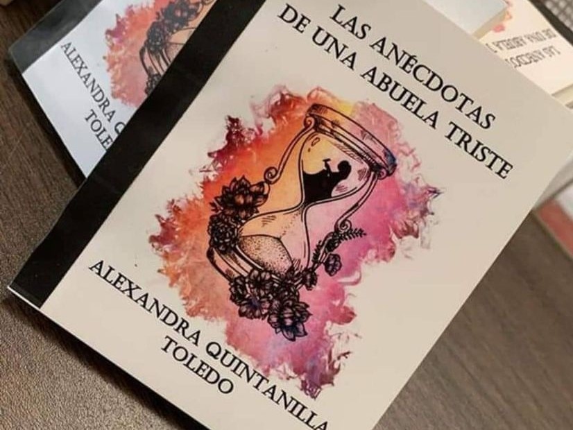 Escritora coatepecana presenta su libro sobre el amor 