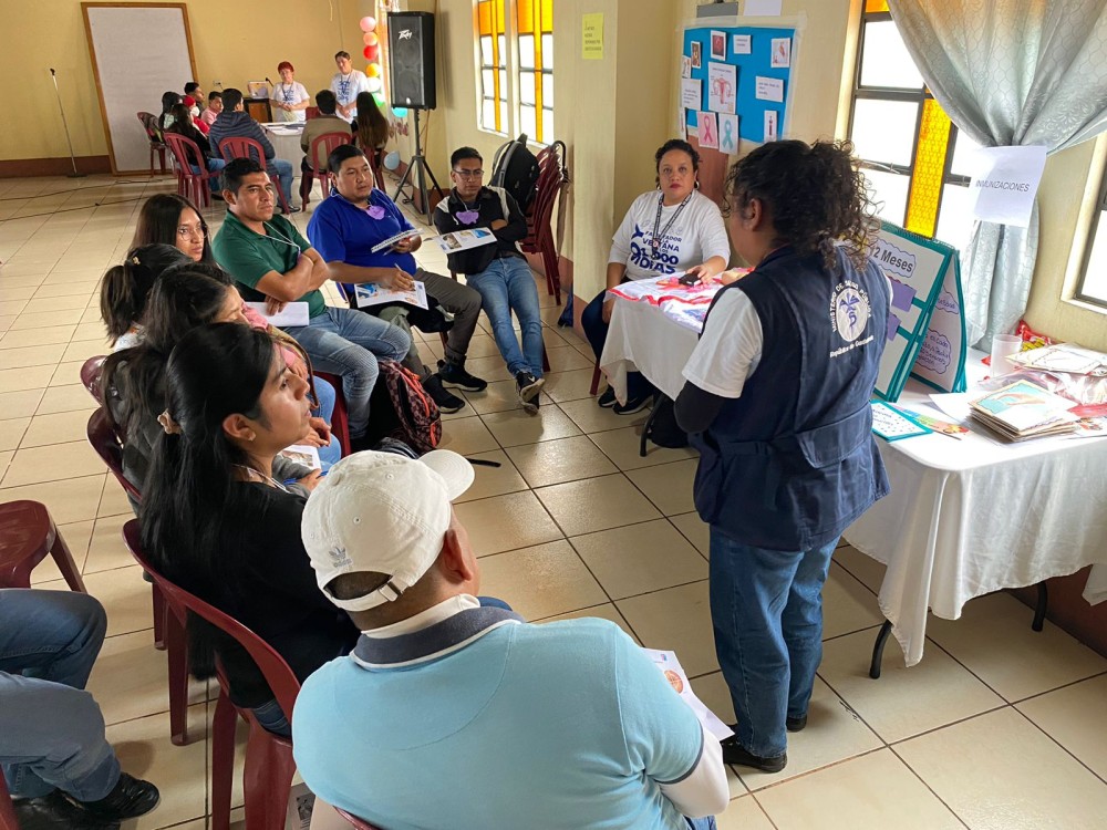 Fortalecen conocimientos de educadores y promotores de salud a nivel departamental 