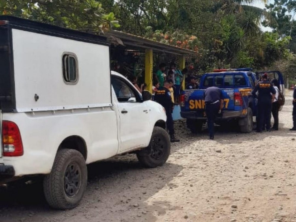 Hallan a recién nacida a orillas del Río Naranjo