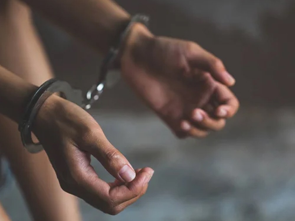 Huehuetenango: Capturan a mujer que abandonó a su hijo recién nacido en un bote de basura 