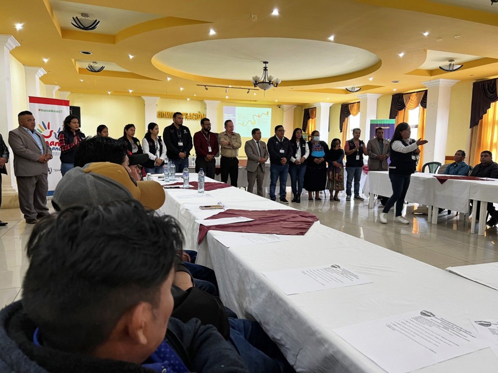 Impulsan implementación del programa Mano a Mano en Cajolá