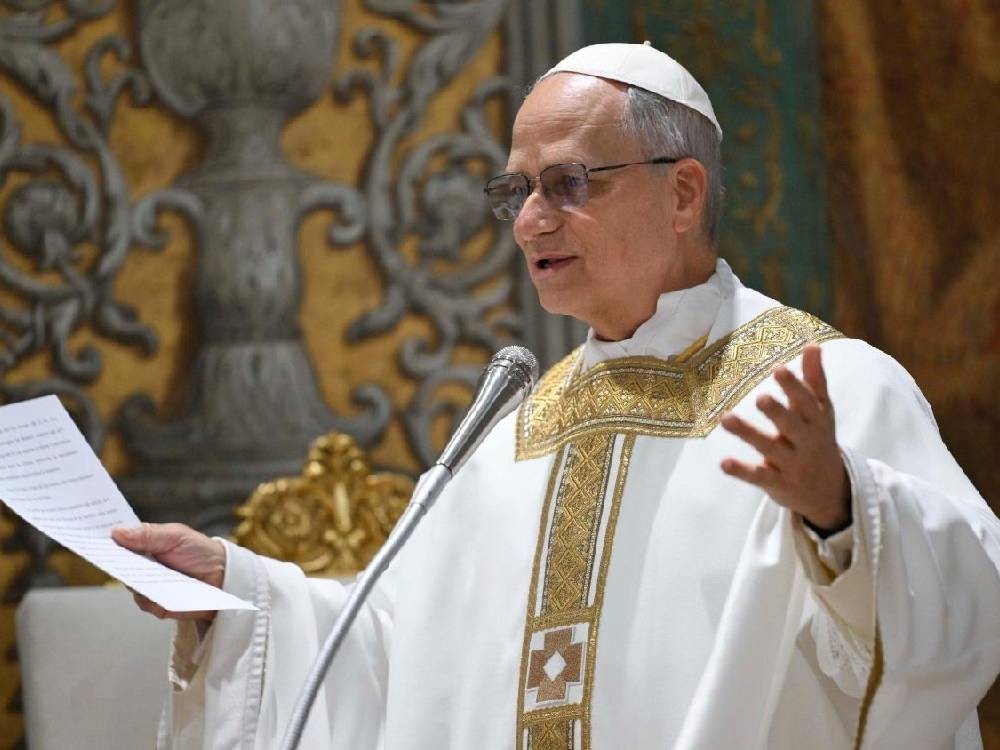 León XIV oficia su primera misa como papa