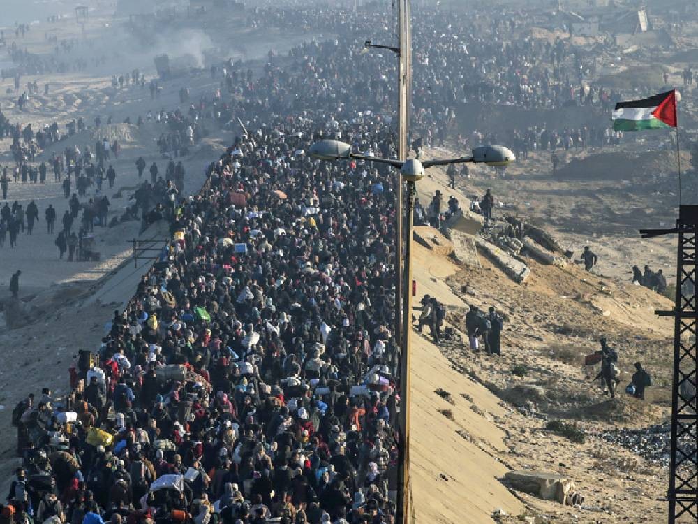 Más de 300 mil palestinos regresaron a la ciudad de Gaza, según autoridades