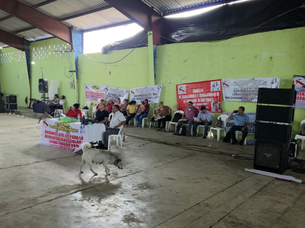 Miembros del Sindicato de Trabajadores de Educación de Guatemala podrían tomar acciones tras desacuerdo en aumento salarial del 5%