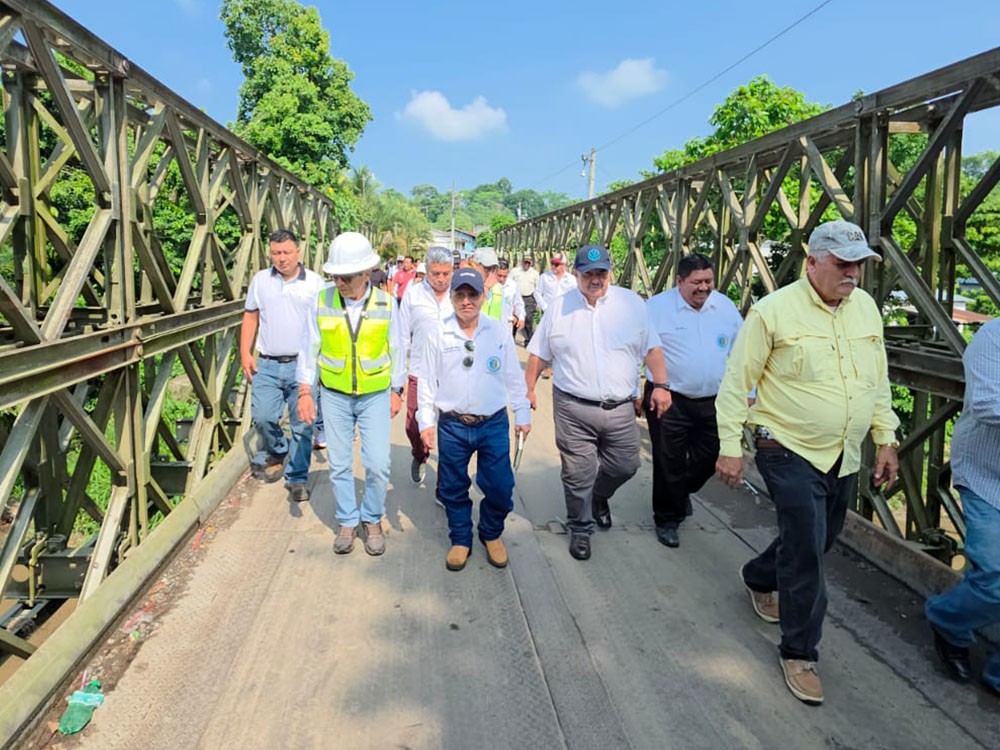 Ministro de Comunicaciones visita Suchitepéquez y evalúa posible proyecto vial