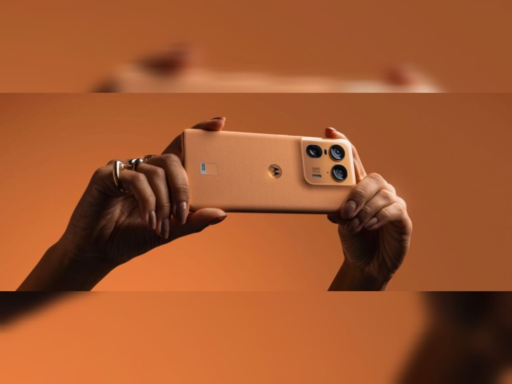 Motorola y sus acabados en cuero vegano