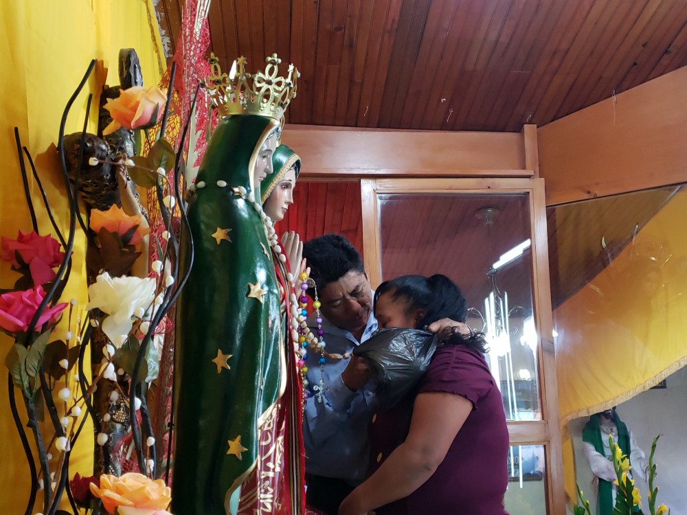 Más de 300 fieles católicos festejan a la Virgen de Guadalupe en la zona 8 de Huehuetenango