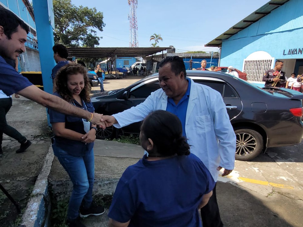 Ordenan reinstalación de Edgar Juárez en la dirección del Hospital de Coatepeque