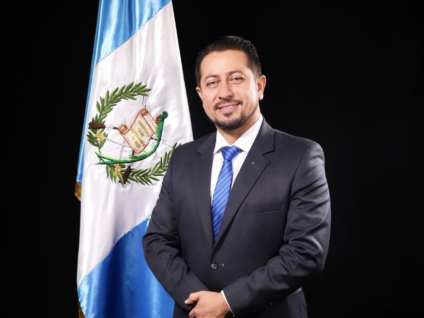 Planilla que propuso el oficialismo gana presidencia del Congreso de la República 