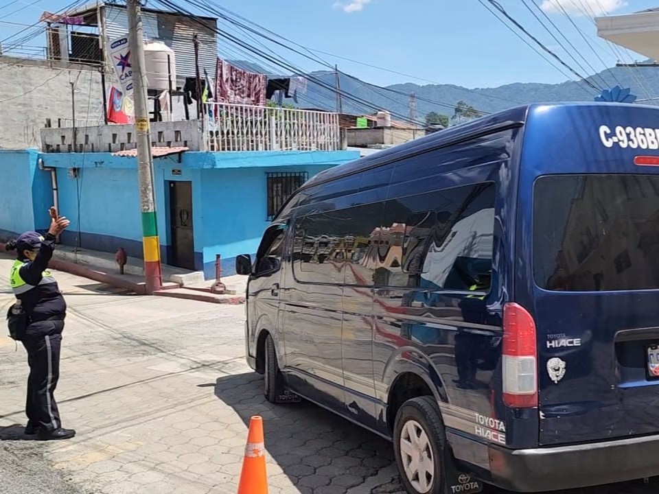 PMT de San Marcos advierte a pilotos que no sobrecarguen los buses