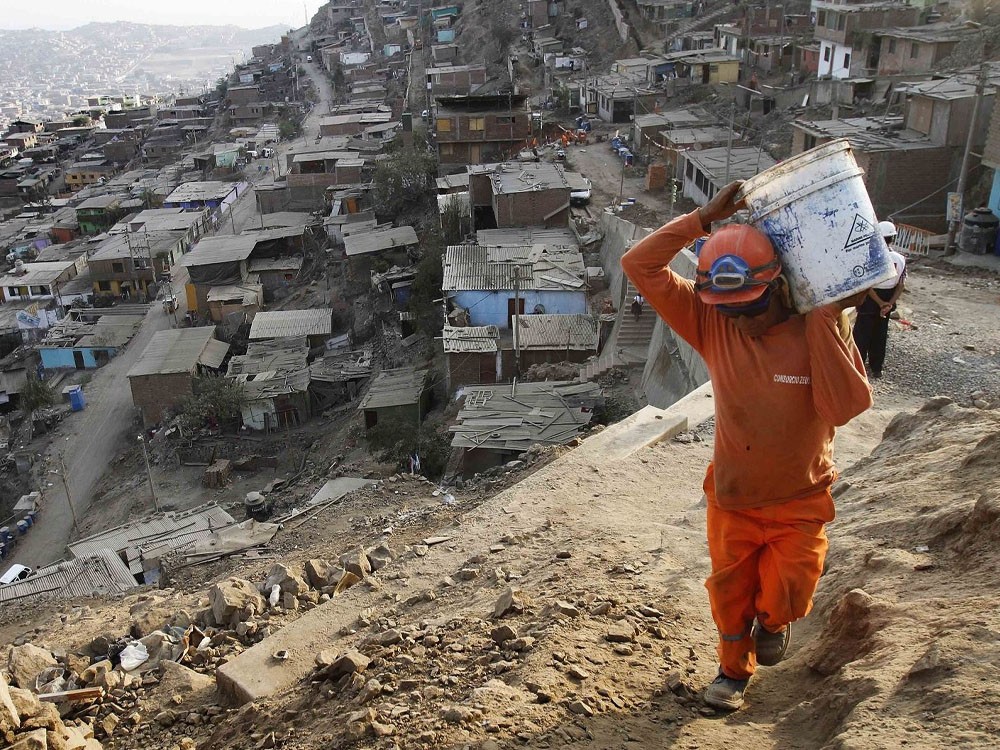 Pobreza en Perú sube por segundo año seguido y se acerca a niveles de pandemia