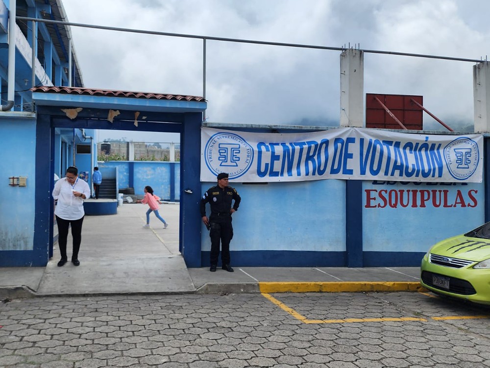 Policía Nacional Civil resguarda centros de votación en San Marcos