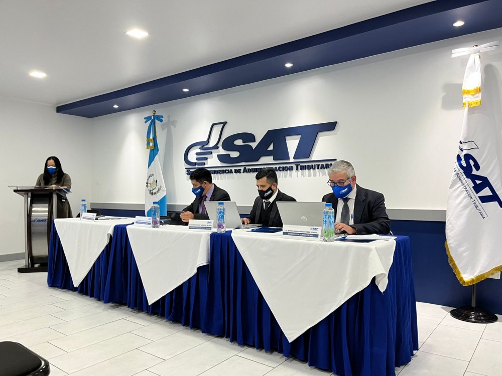 SAT presenta facilidades para el proceso del registro fiscal de vehículos