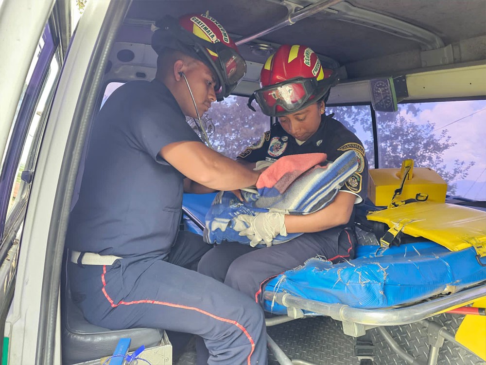 Recién nacida es abandonada en zona boscosa de Tejutla, San Marcos