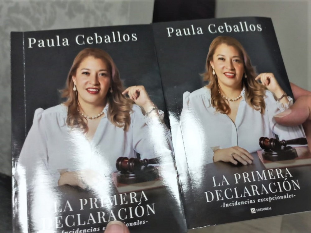 SUCHITEPÉQUEZ: Jueza de instancia penal presenta libro 