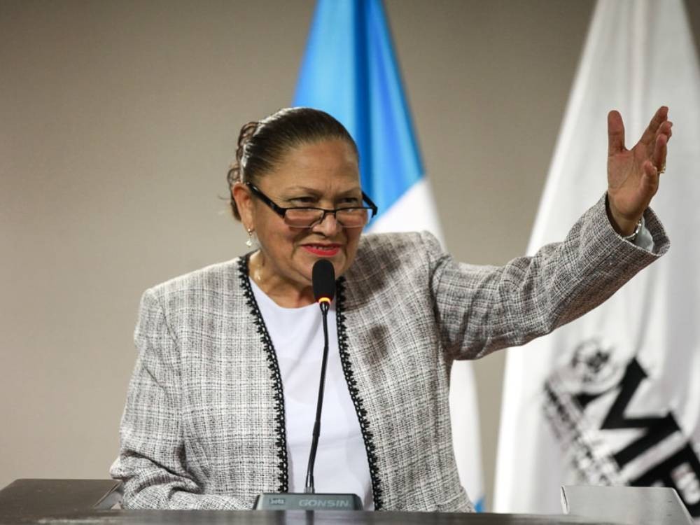 Unión Europea restringe viajes y congela activos a  Consuelo Porras a fiscales y a un juez 