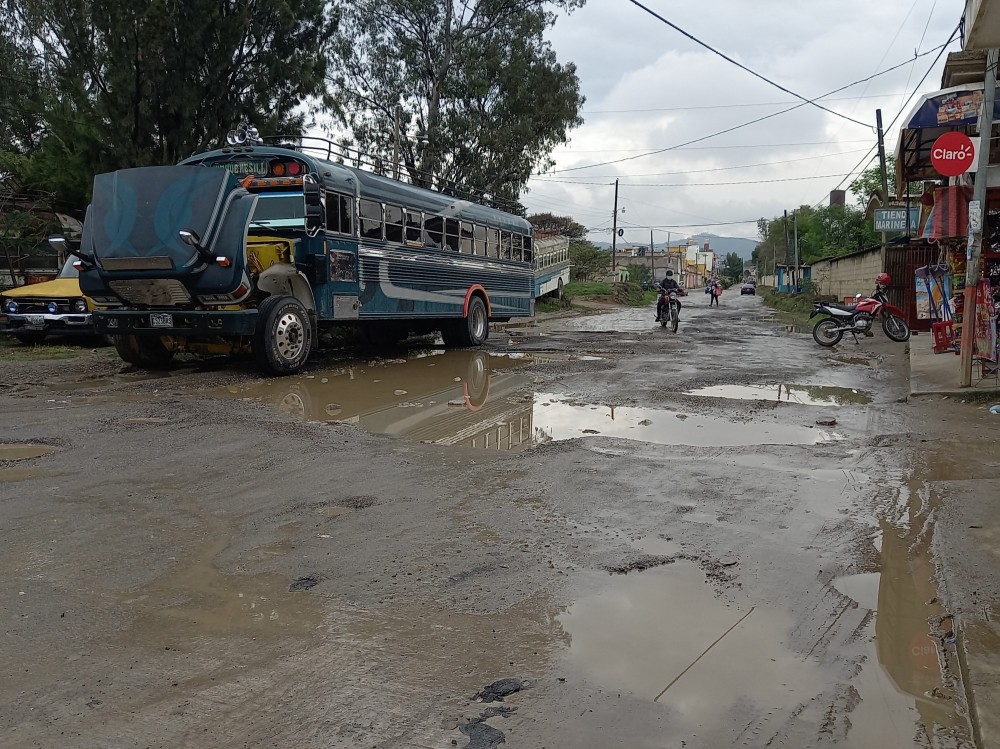Vecinos de la zona 8 de Huehuetenango llevan varios años esperando la pavimentación de un tramo
