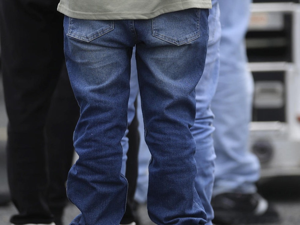 EE. UU. triplica incentivo para inmigrantes indocumentados que elijan autodeportarse antes de fin de año