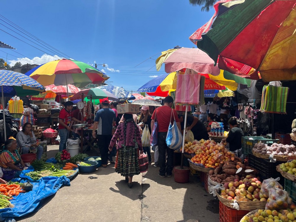 13 DE OCTUBRE: precios de algunos productos en el mercado Minerva de Xela