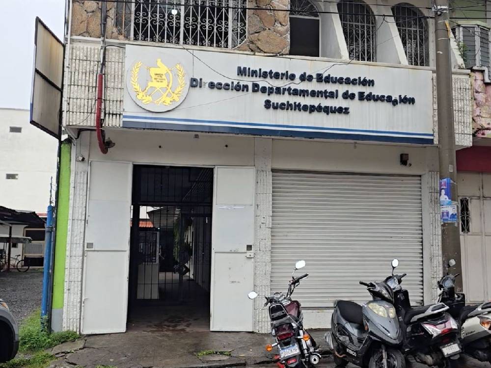 Abren convocatoria para "Bolsas de Estudio" de nivel básico y diversificado