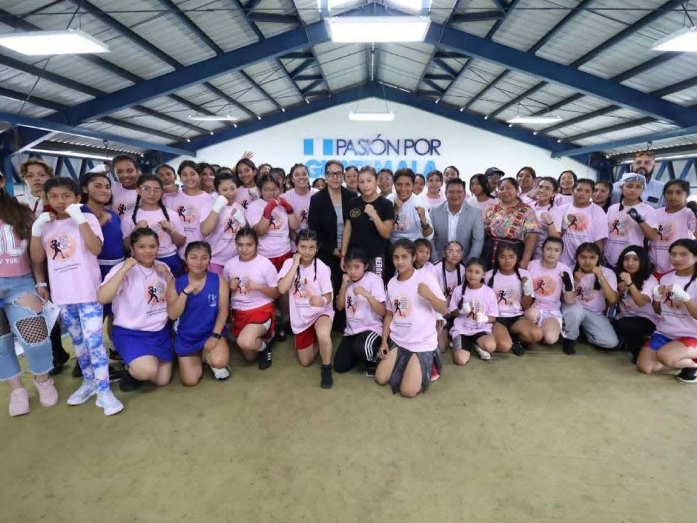 Academia de Boxeo Lunas recibe oportunidad de exponer proyecto en Suiza