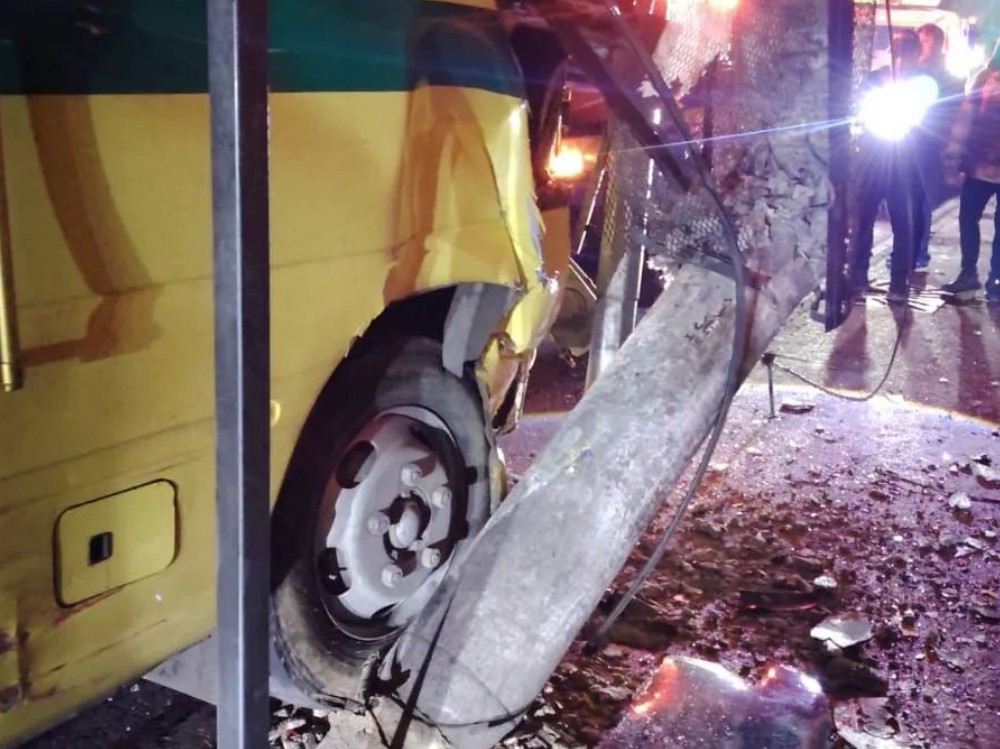 Accidentes viales continúan afectando infraestructura eléctrica en la ciudad