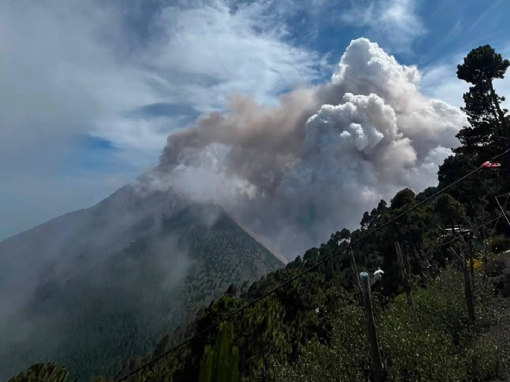 Actividad del volcán de Fuego continúa en incremento progresivo 