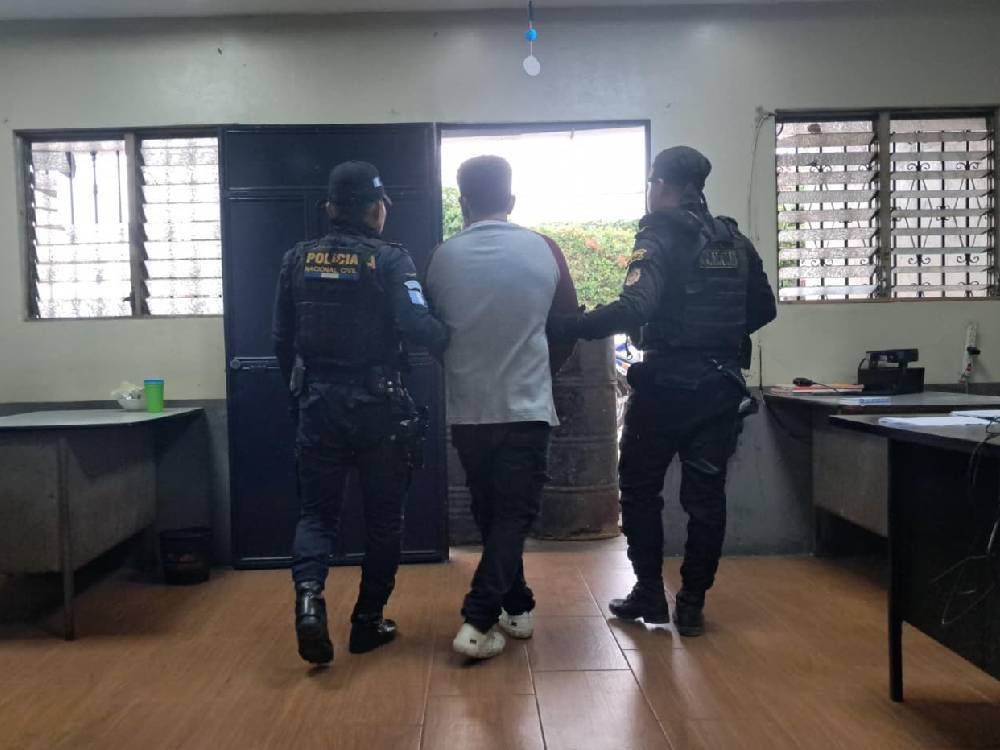 Alias “El Topo”, señalado de asesinar a un hombre, es capturado en Colomba Costa Cuca