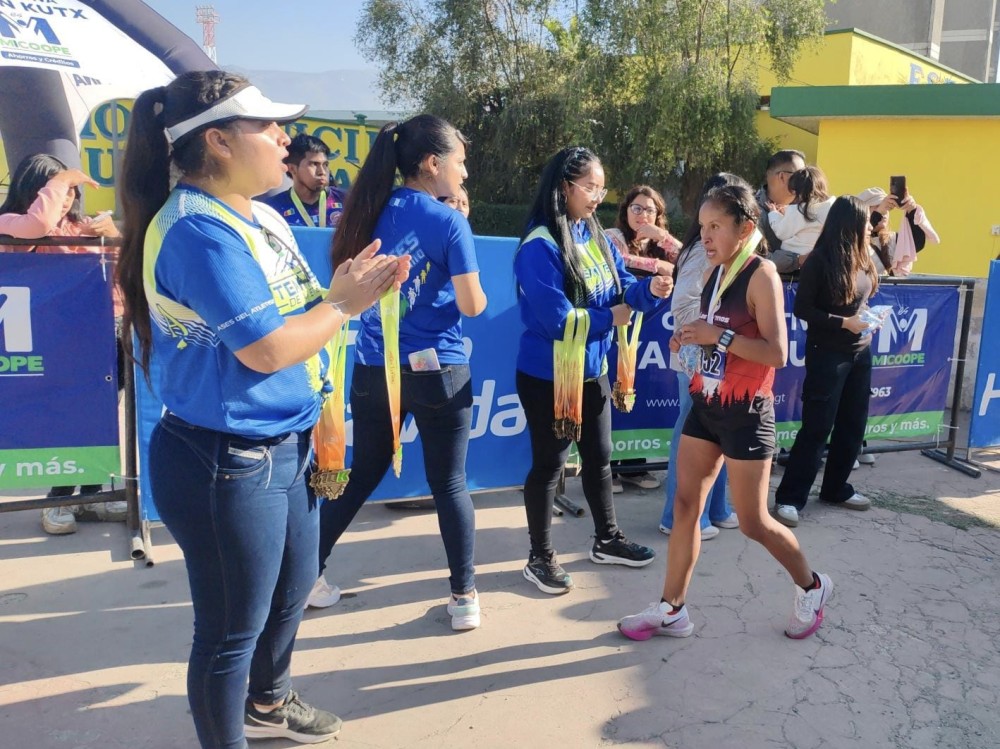 Anuncian primera edición de la 21K Navideña en Huehuetenango 