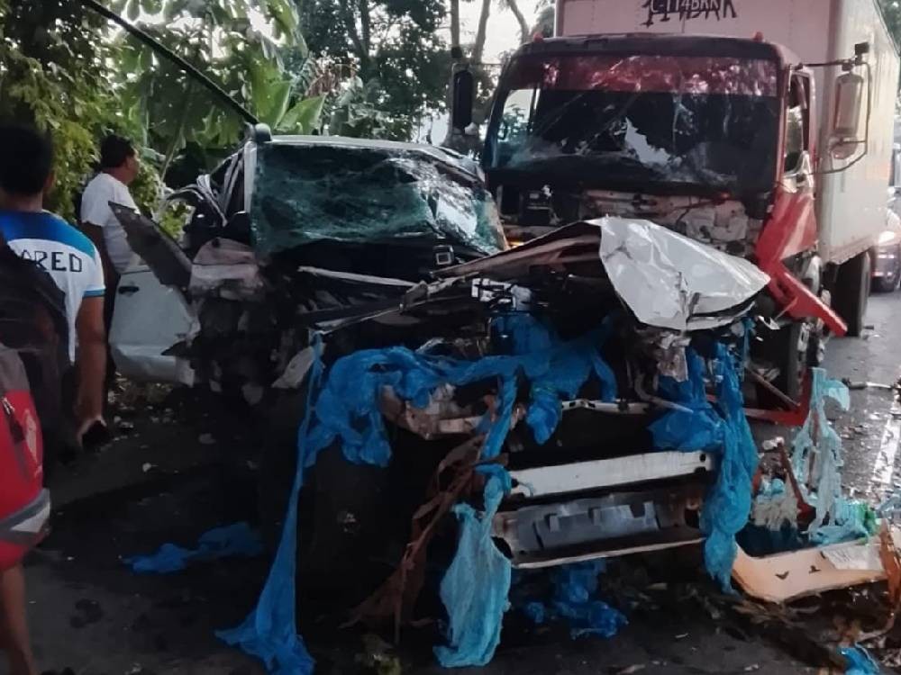 Aparatoso accidente deja una persona fallecida y otra herida 