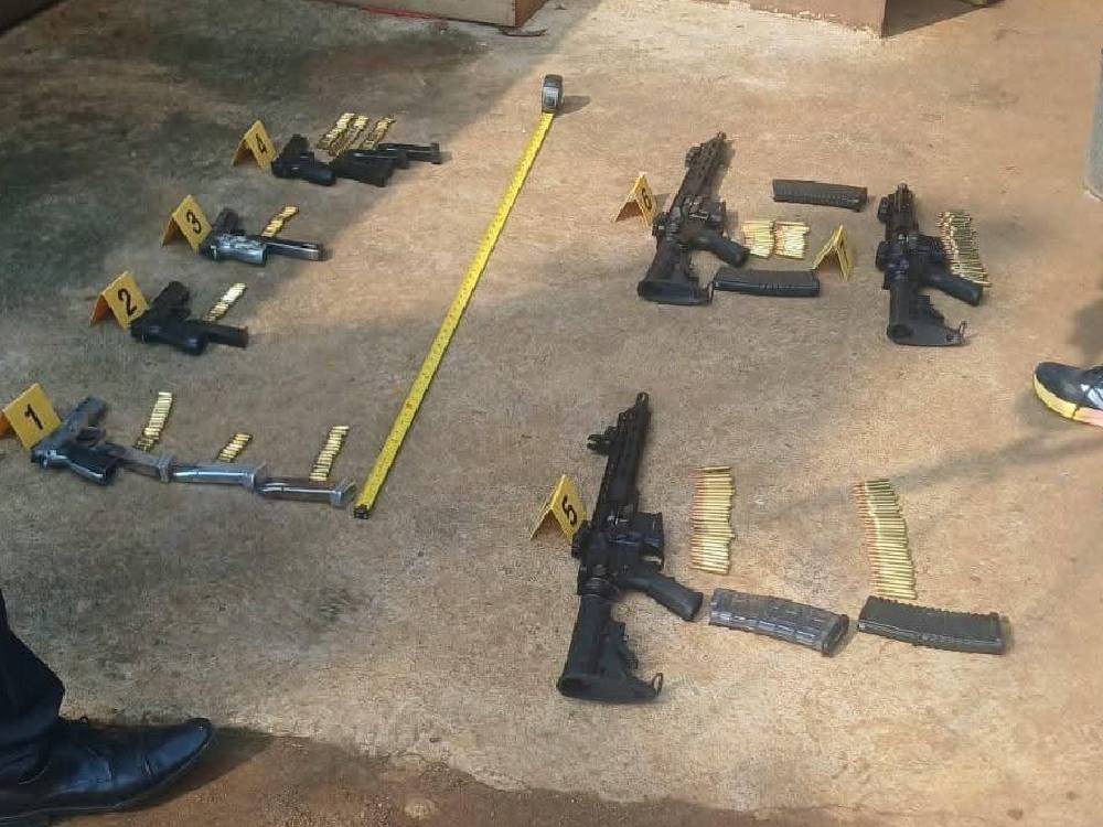 Armas de grueso calibre fueron incautadas en allanamiento 