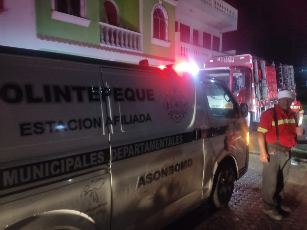 Asaltan camión repartidor de bebidas 