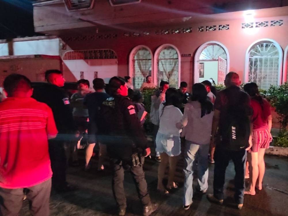 Ataque de canino deja a dos personas heridas en Colonia Santa Marta, Mazatenango