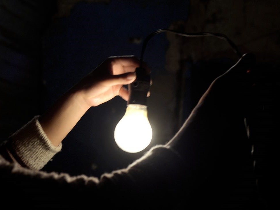 AUDIO: Este domingo habrá corte de energía eléctrica por tala de árboles en el Complejo deportivo